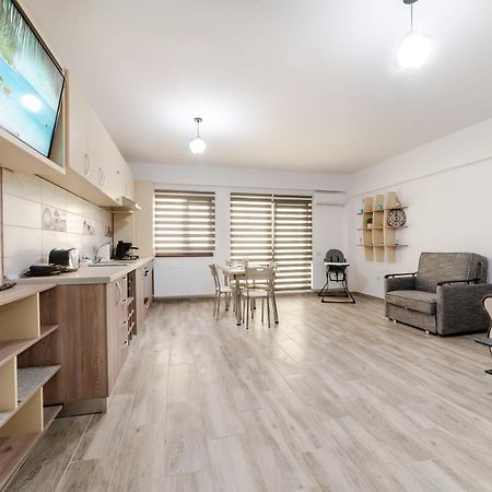 Derya Suites - Mamaia Nord Năvodari Esterno foto