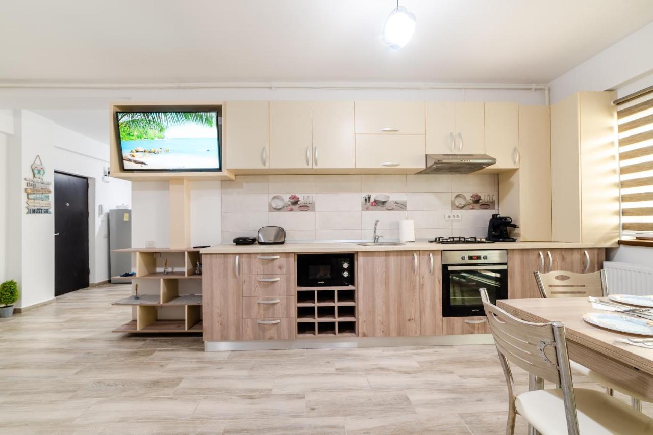 Derya Suites - Mamaia Nord Năvodari Esterno foto